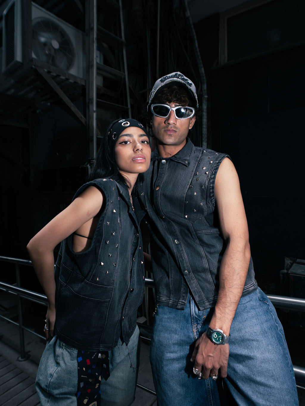 IRON DUST STUD VEST